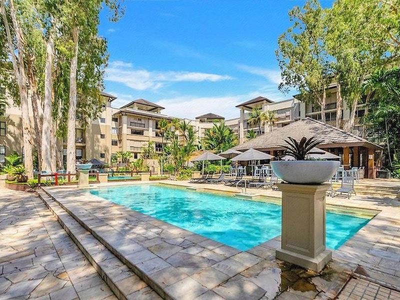 6EB19535F18FA723C6562B33ACD2C9BE