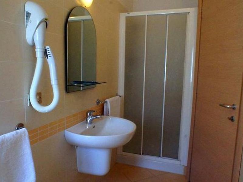 CABE57A1E6387EF3D94E1F6993D8E6C8