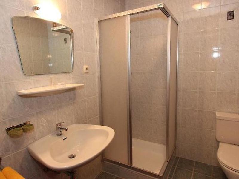 952C9BCC644BC9857544523148EFFFF7