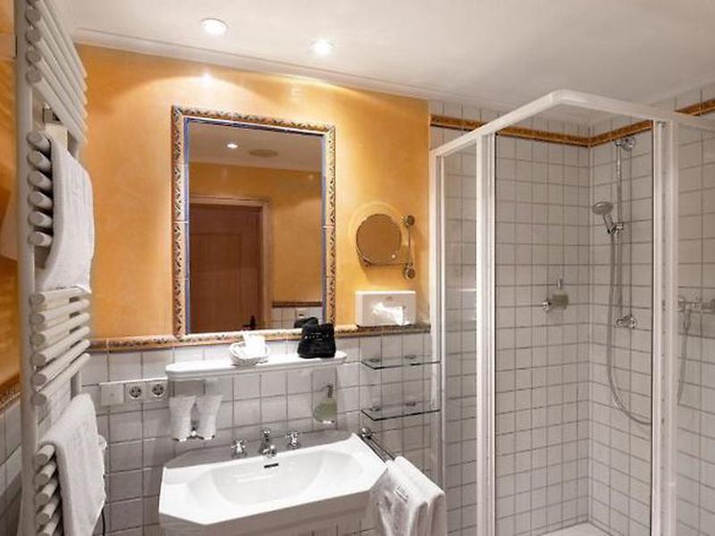 12AC2C1A6CF725DD930C19888188DA37