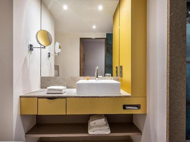 04C55057A65FA4DA7B75FD849BB46453