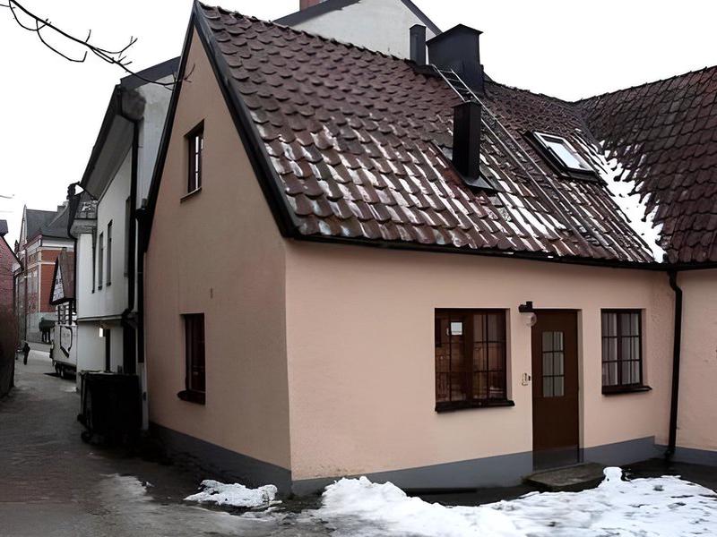 9BA7103B6AB956D4D6C74F874E1B044C