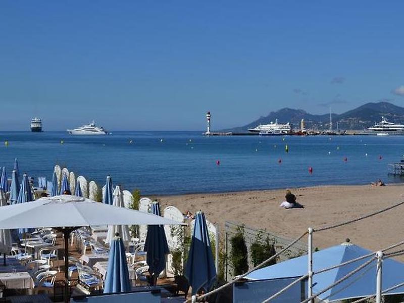 E10DACA63A8A704FD07BED65D39E13A2