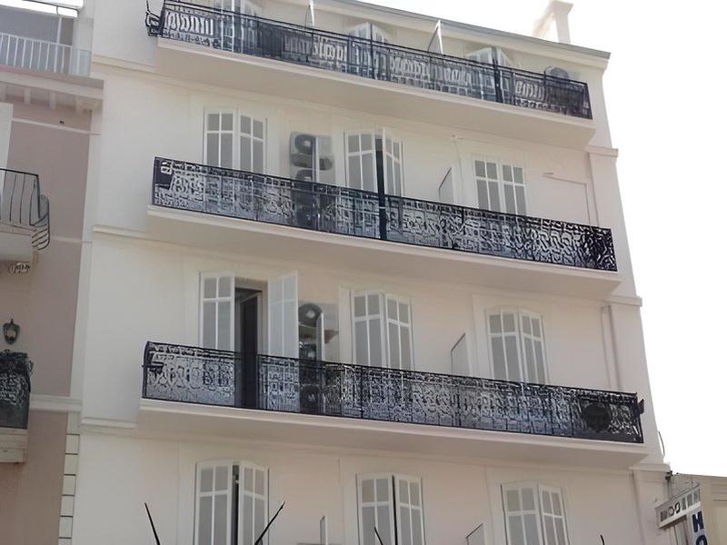 B98B2B236665B7831F000C4A577E3B15