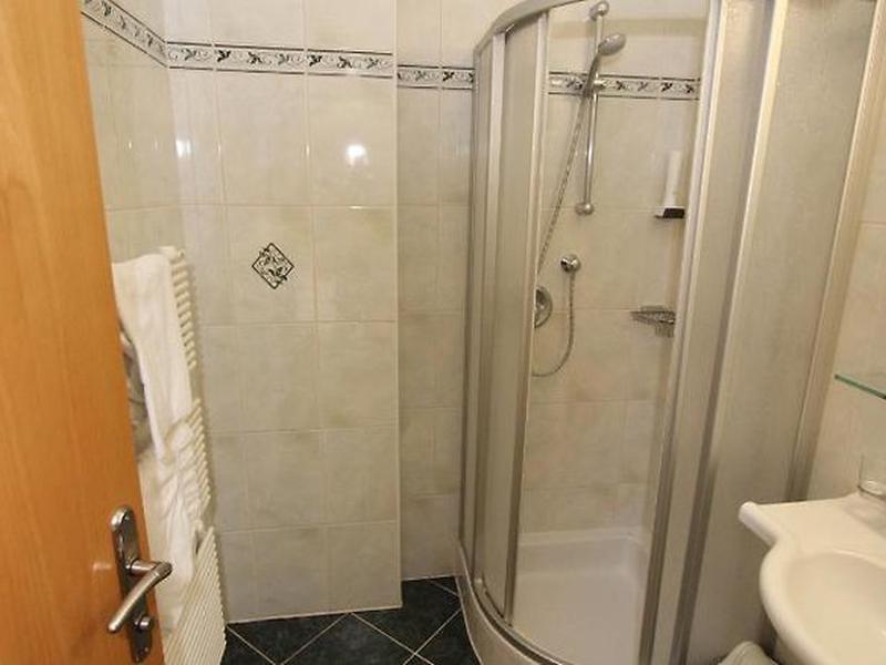 E9B55D2A1322B624E00549DDDF9AF44D