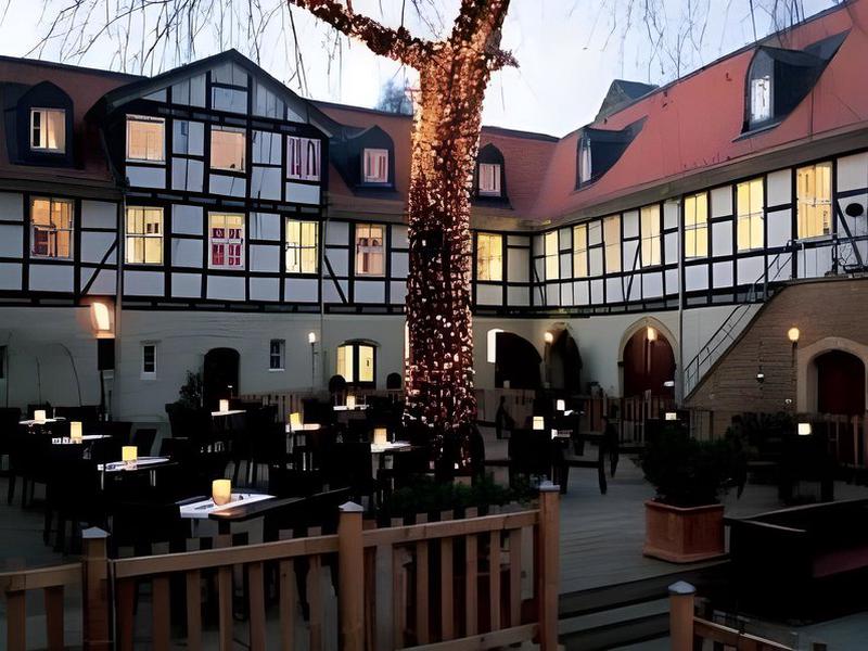 9697B7D58F41A6E8F0423A2E4A998538