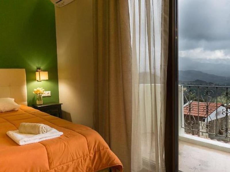 EEF99FA9AD34094CC91CC9BDE702B36E