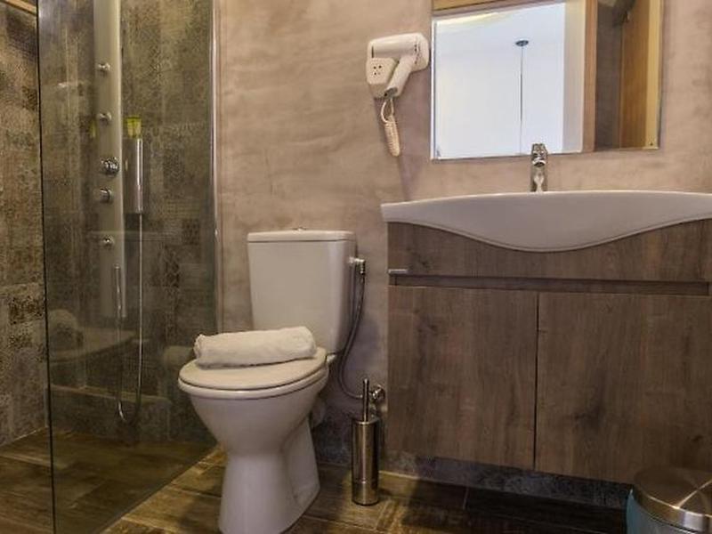 DE539CF949109D01855EBE5458E27537