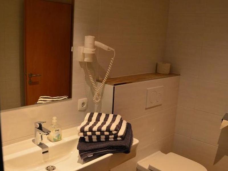 3D855DB59DB40495E5B193B545CDFB2B