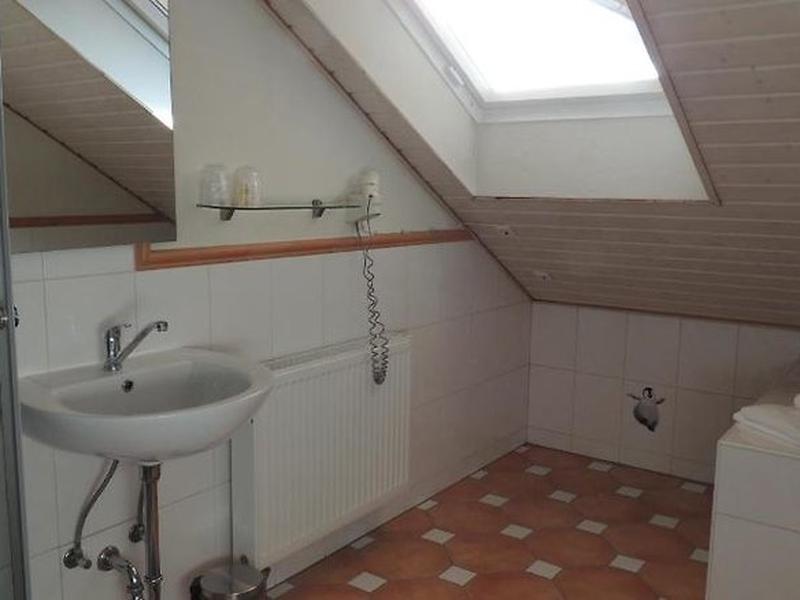 ADE45A9EFA83AE8538A6F0EC7A292532