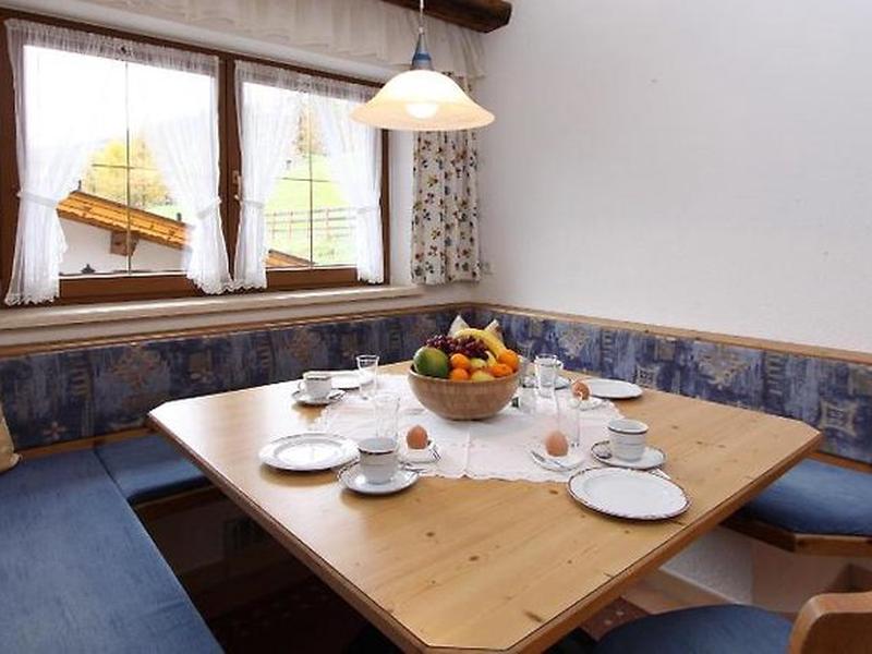 C24FD36C675107B4A43A1DBA570DC216