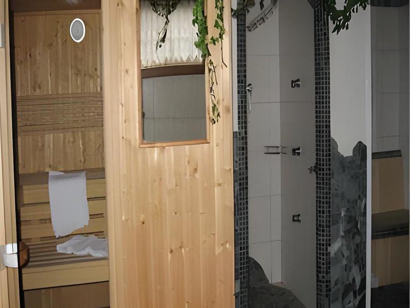 F1E0C8388853C443FAE5B3EE68291099