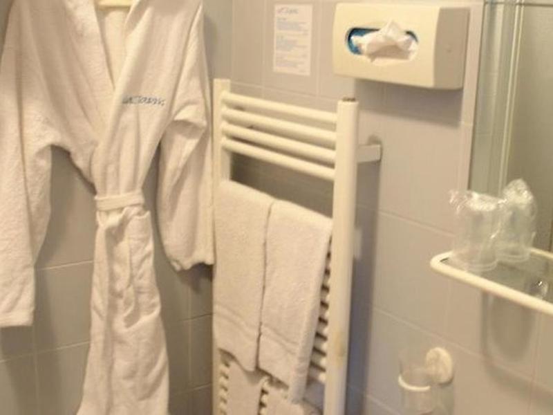 DA754214087CAD862158FCC94F8F6772