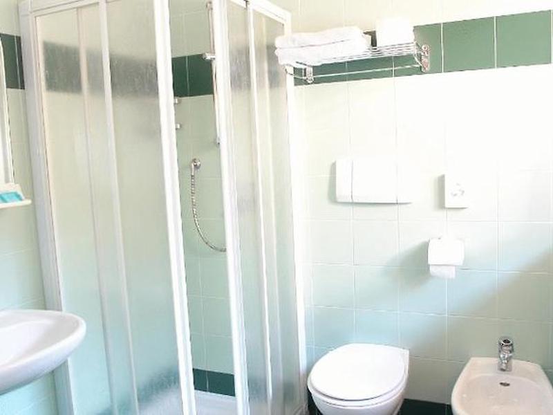 505307572EB8B3C2940E14D9E0D2A80A