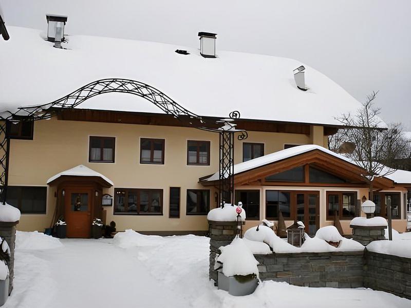 11F23848233EAD710B7F94C312EC7AF1