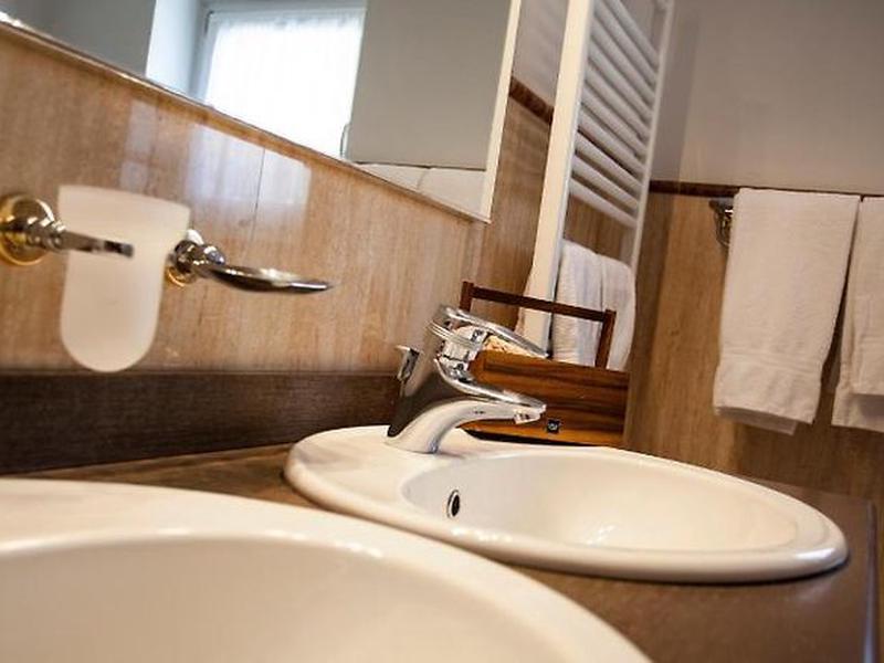 D70F412E7B341F04DA7A501709CFCEF4