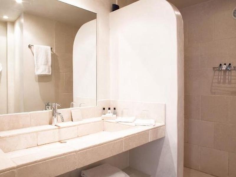 9226A425DCE84275A8B0F60264753AD7