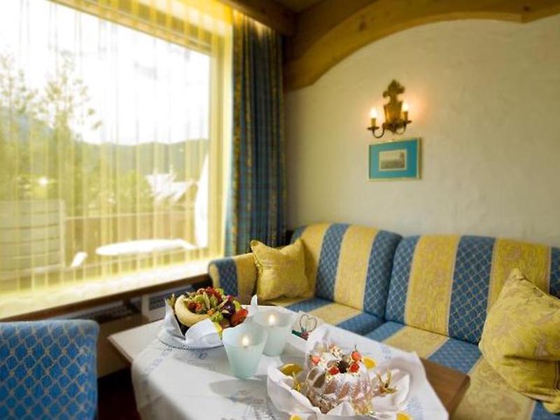 B91C0F15DE51CBEF3BB8FCA6FDC025DE