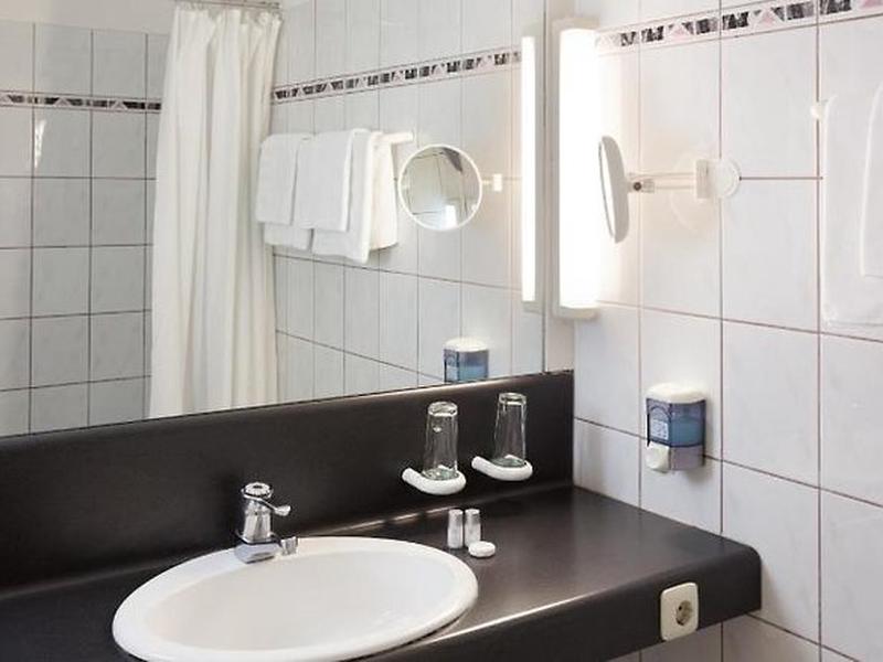 4F249568824BAD1D2495A9B1ECFEBAAC