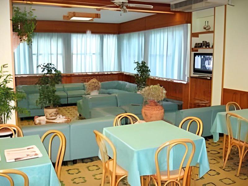 131912E5CF038C9AAF53B6B22AC571B8