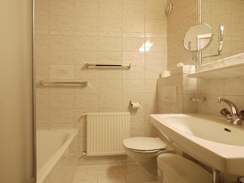 327DD8E531B35CD926ED683D848773DF