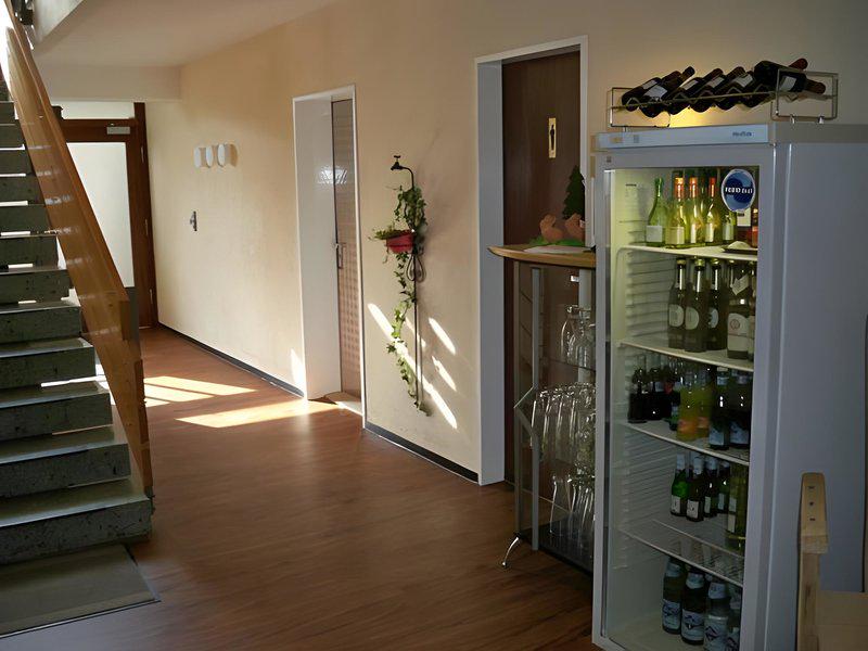 AF4B2797713094E3BA5AEA411AA7E214