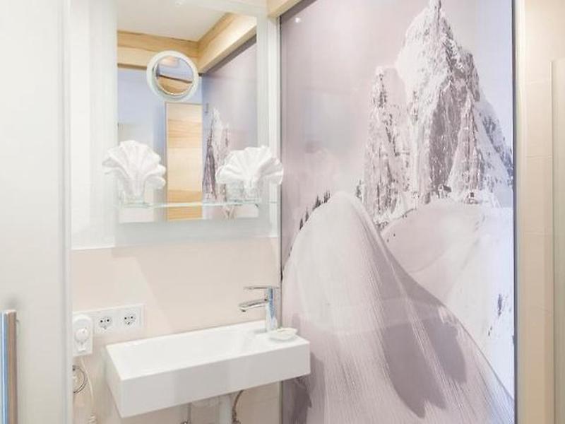 95DDE06859C405ACD14D84270A1CA371