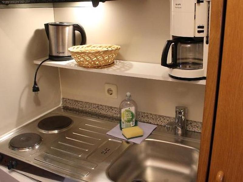 C399CEE29F323309312EEF65B7F0A03E