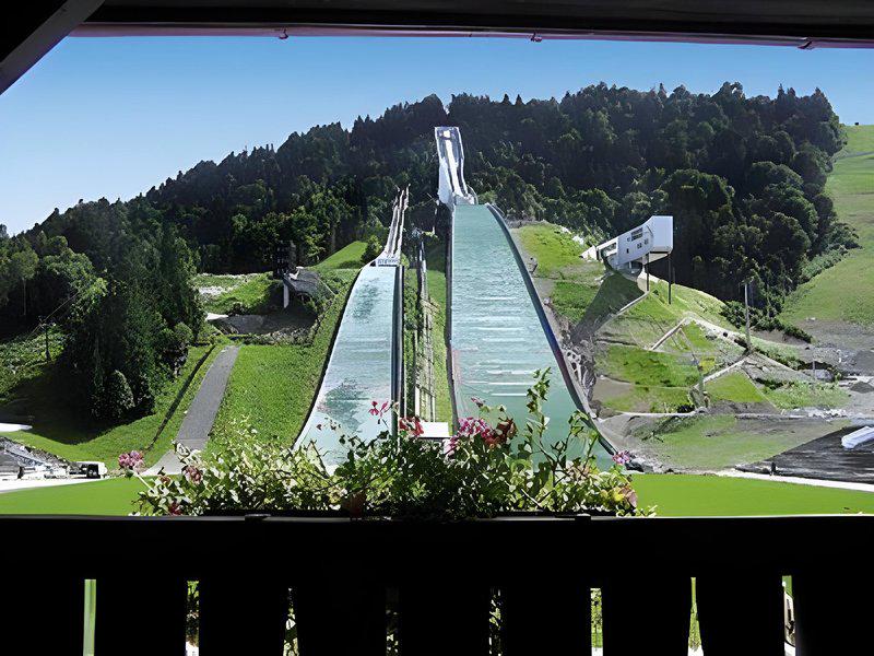 BD5C1E94CA3E70DE5075C634FA7F466D