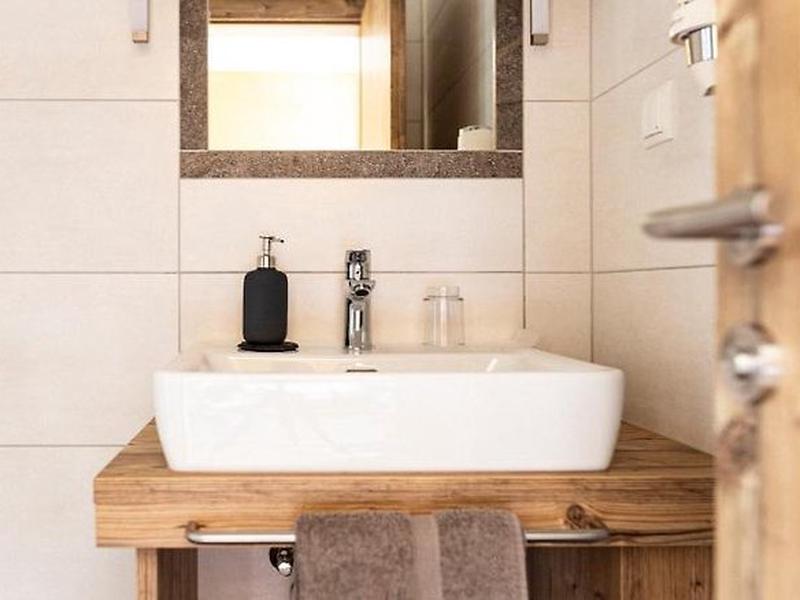 1863EECC137DEAF6227593FDA7E6625E