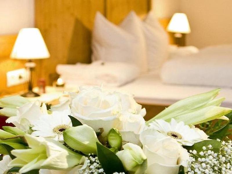 93FE8FB167DE9E3AEF2C762AE5F81E52