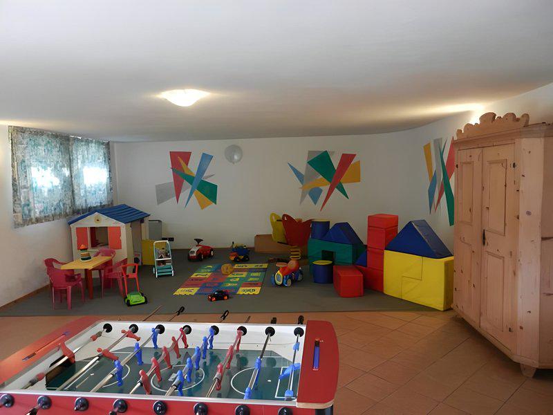 032548D7CB0FD774017C70785C7D079C