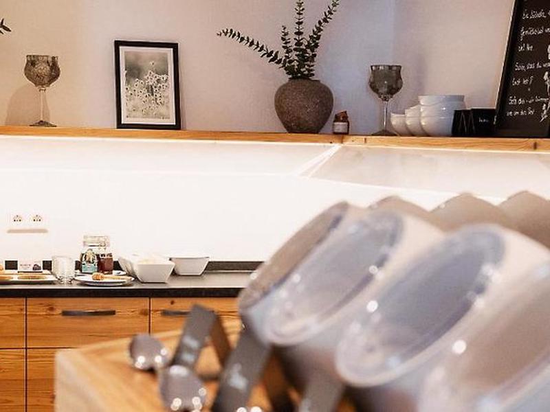 2F35ABB749240A13084A8FC6A3FBE935