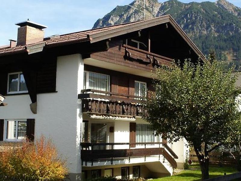 78684C3C943A541F084CBAD8A6CBAA95