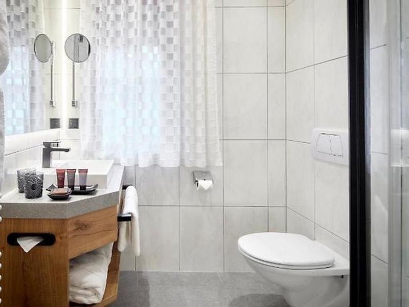 BA2F574428BB4256DAF98E8B80D01D0E