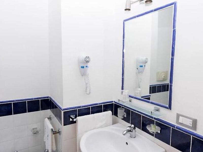 11FEB5EA23D95596FF555976026B4A6B