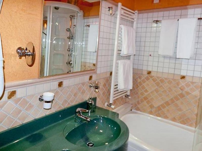 7C32E9D5ACD4963EBBC420D294C16E0D