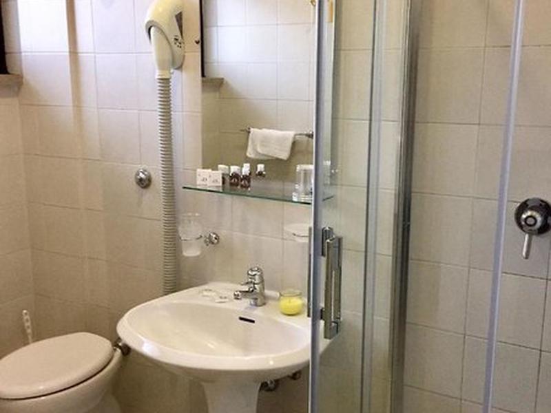 2AC0E002C18630CBACE422F85B1773D4