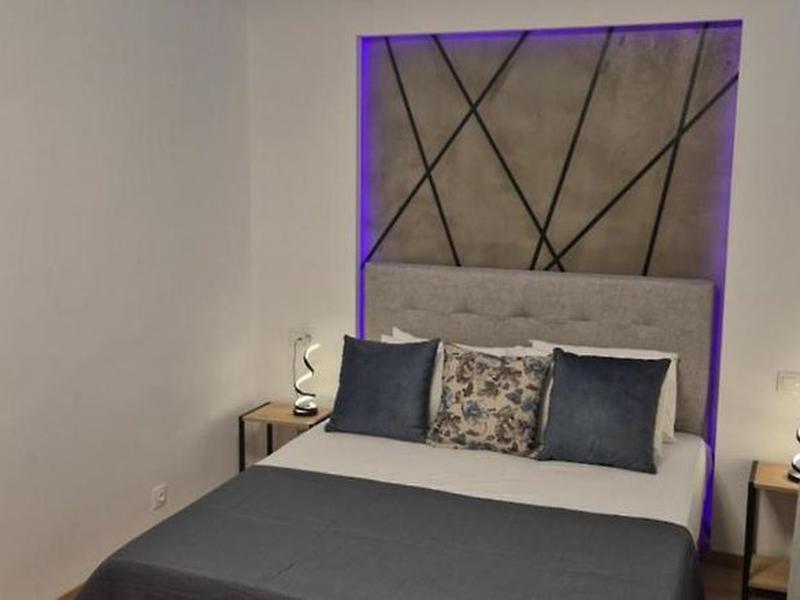 872525324409FAA5A95121255CF5BB9B