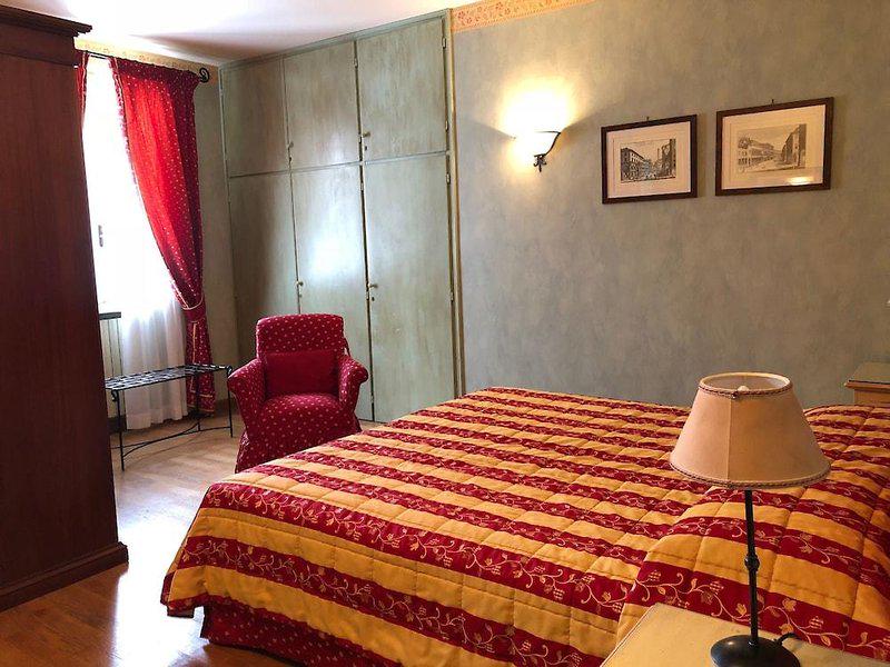 933C1E1112E7893227E51B2A19842C77