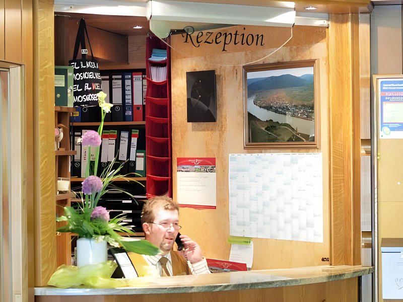 42B8441270A8E7198823BE7E919B782E