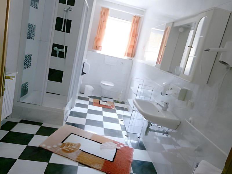 DD650FB1BB67BEAA4FF6B8186E7882E2