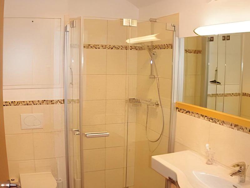 9FD3BFA84395B6F077797462DF651F5C