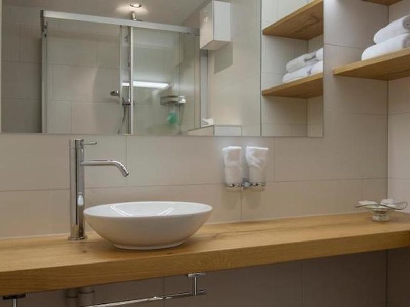 A58A2C87810F3B66BCBB8F11DFFDC287