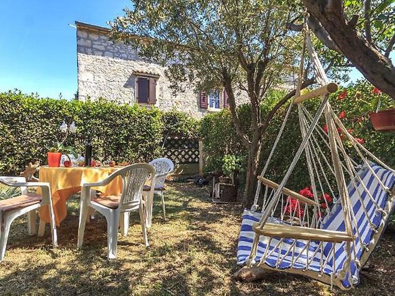 6C7A958F3E5E682DAA26BB696D7B11C6