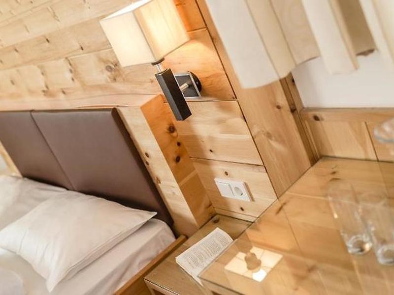 D13CCCE5A1E7AF5FEFF586A398FF146B