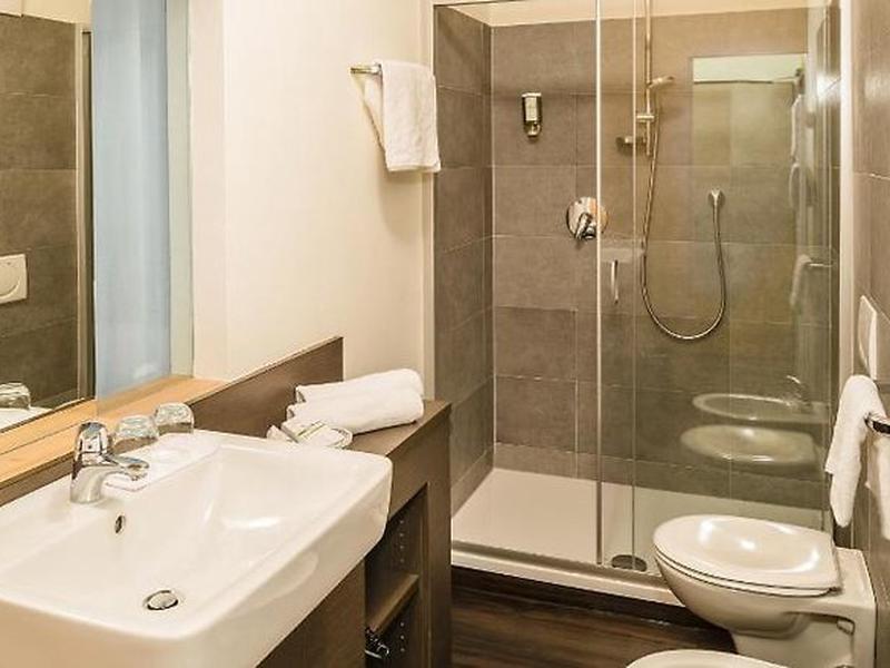 96A02615E9557EA5215EF683E86DD4A3