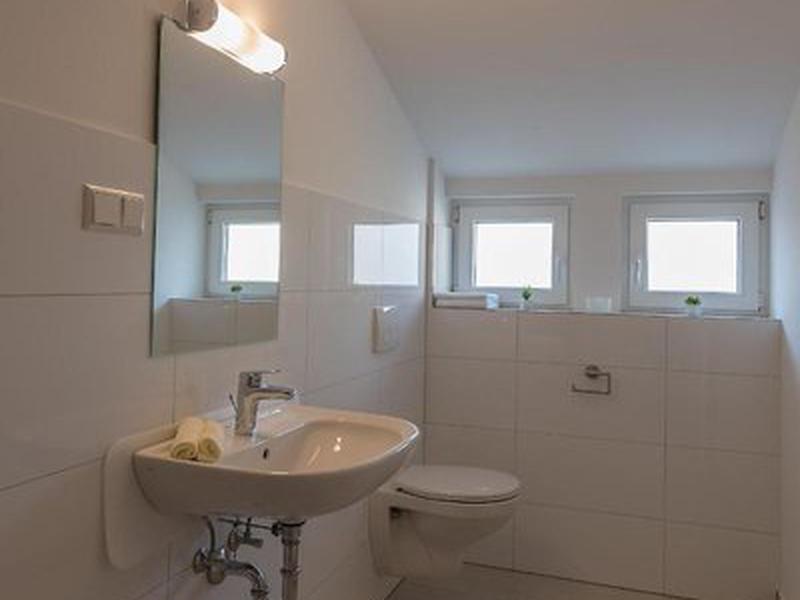 F95296006E83C9EC852C451573D57495