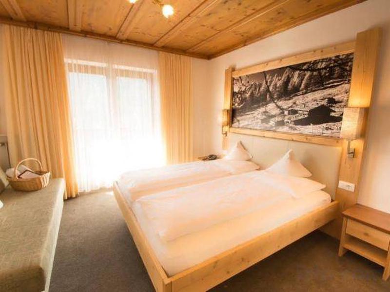 C26054169F67FF48AB24B6D9F62F2907