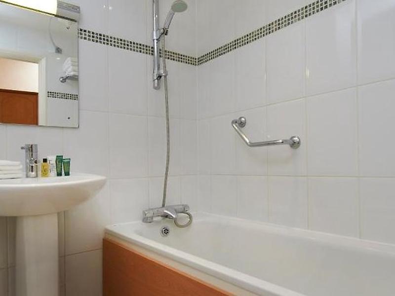 17D51217159A242089E3186B2D5D77D5